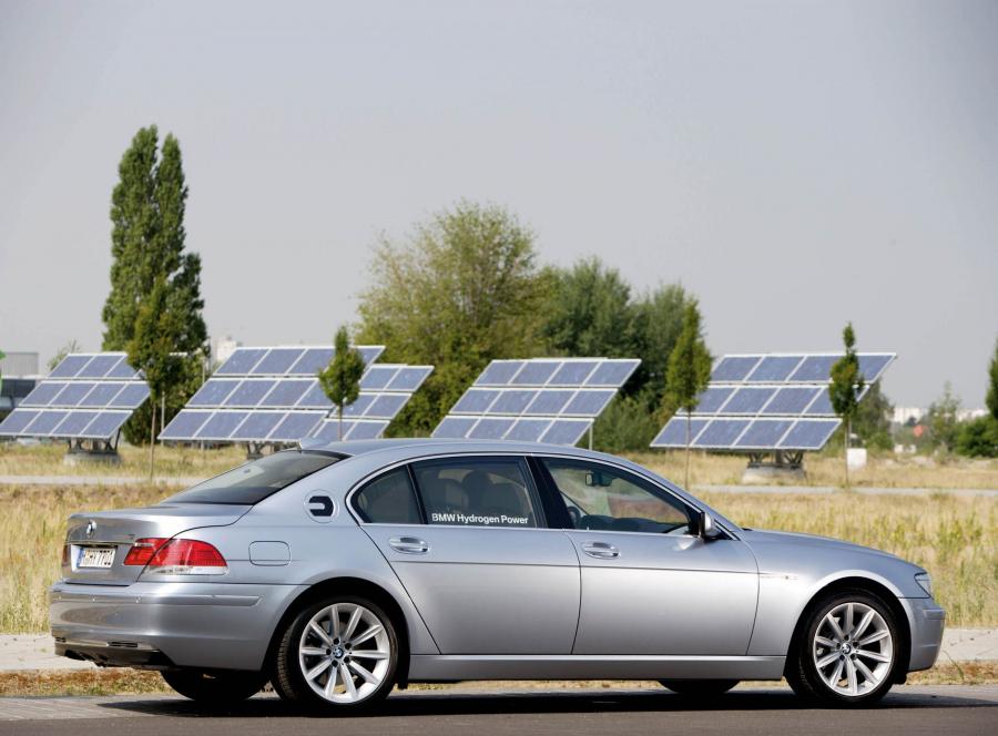  BMW Hydrogen 7 2006 года  (фото 30 из 73)